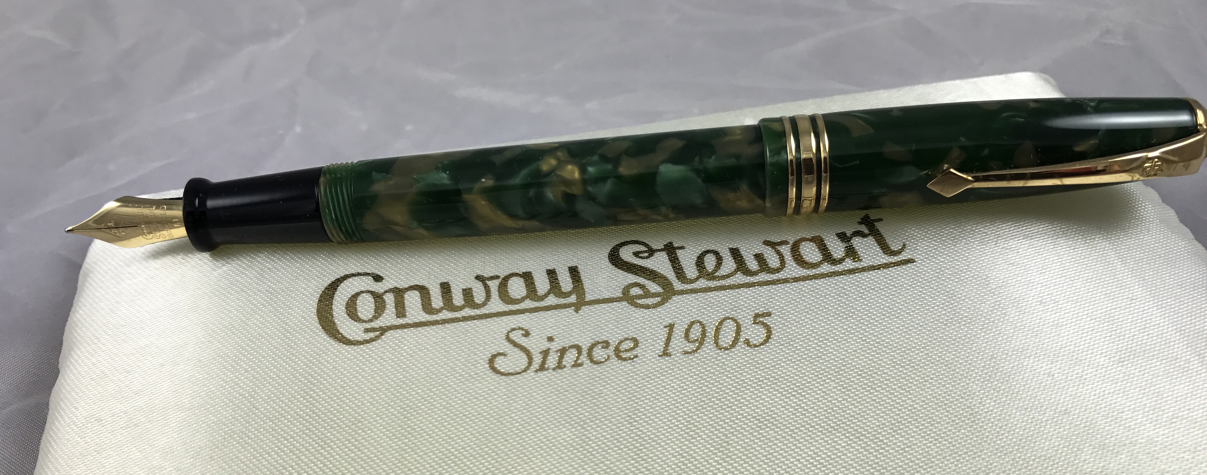 Conway Stewart 58 LE "Creme de Menthe" casein